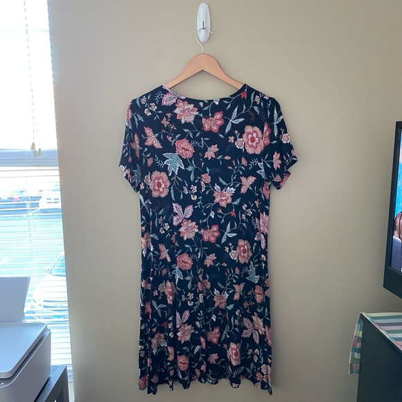 Women’s Old Navy Black Floral Short Sleeve Midi Dress Size Large - Picture 2 of 4
